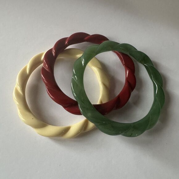VTG AVON Color Go Round Twisted Lucite Bangle Bracelet Set Of 3 Green Red White - Picture 2 of 12